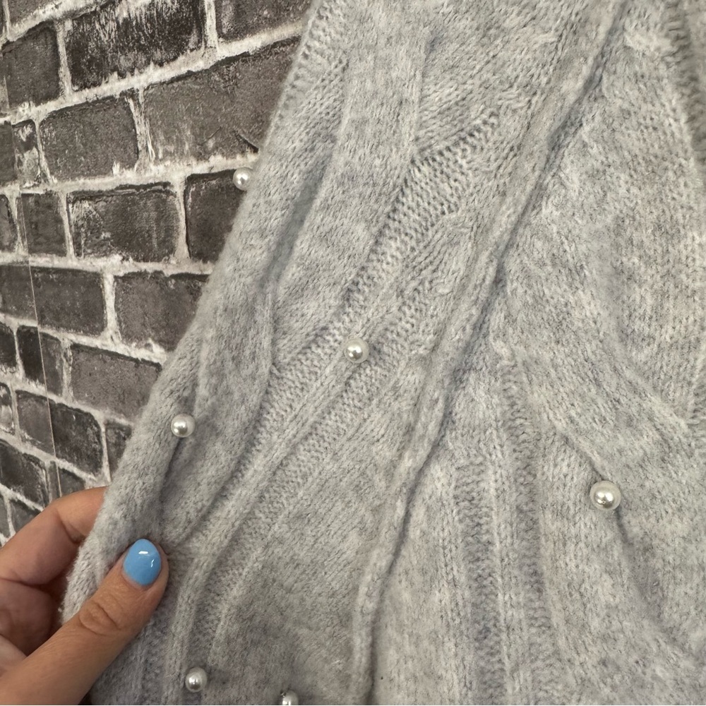 NWT Aerie unREAL Cable Pearl Crew Sweater Oversized Soft Gray - Picture 6 of 12